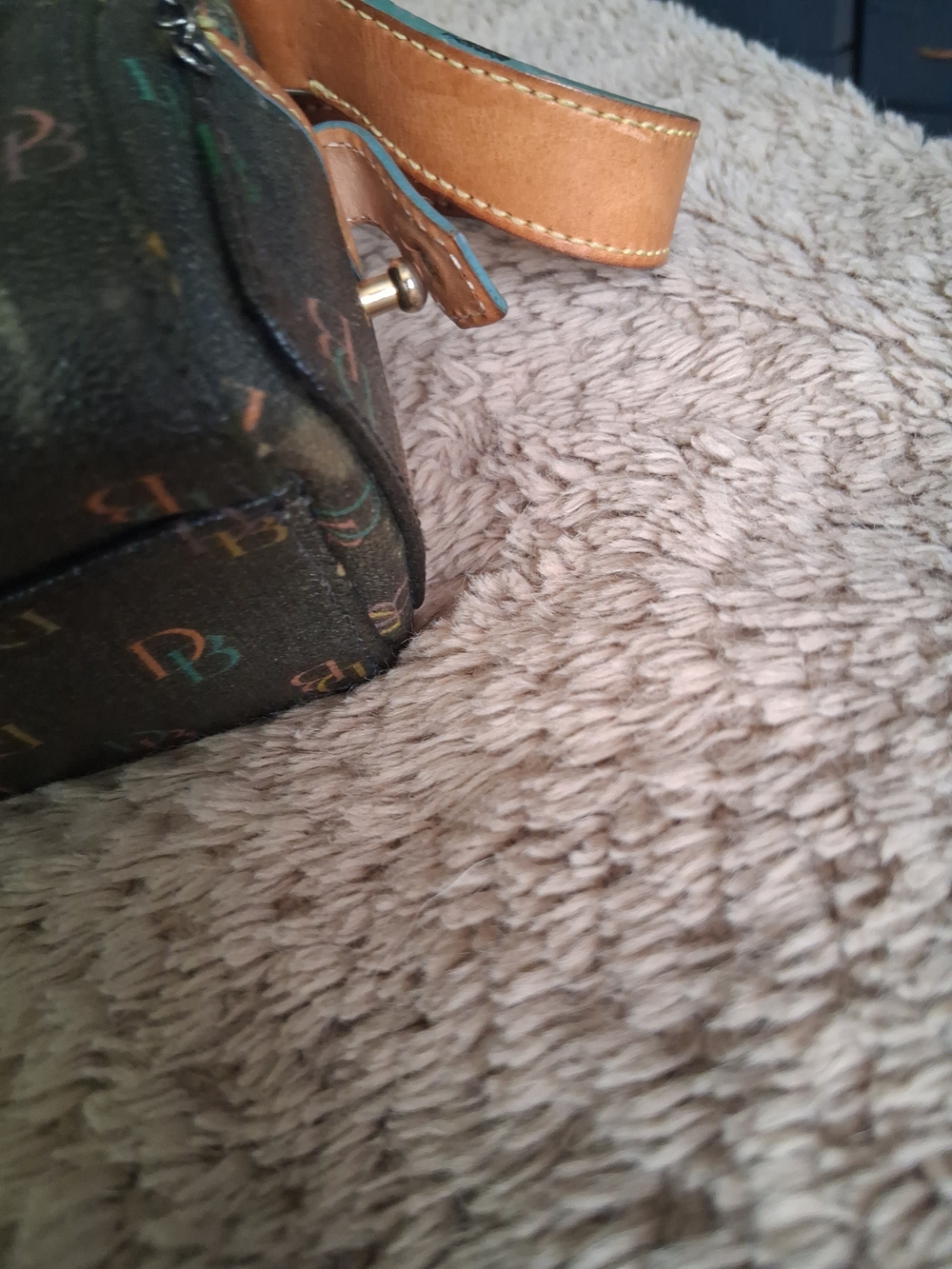 Dooney & Bourke Brown Logo Shoulder Bag with Tan Trim and Chain Detail - Picture 6 of 16